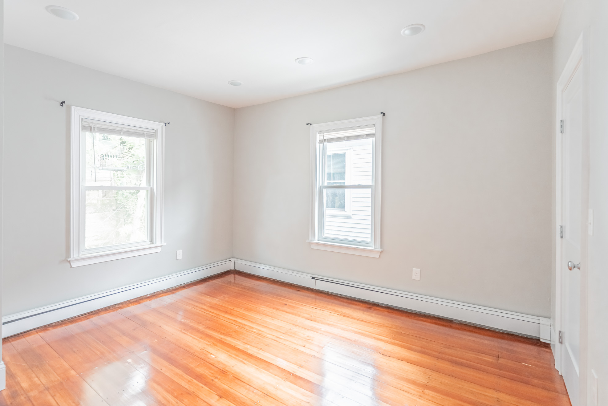 3 bed, 1 bath apartment for rent at 394 Centre St Unit 3, Jamaica Plain — photo 15 of 31