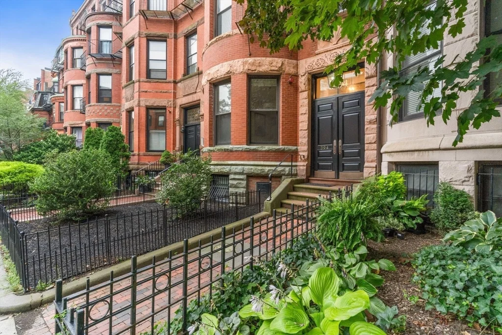 Studio bed, 1 bath apartment for rent at 394 Marlborough St Unit 3, Back Bay — photo 11 of 13