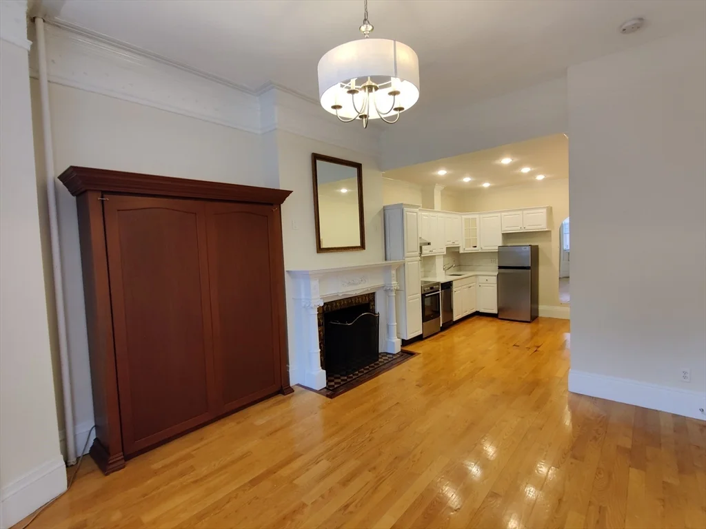 Studio bed, 1 bath apartment for rent at 394 Marlborough St Unit 3, Back Bay — photo 9 of 13