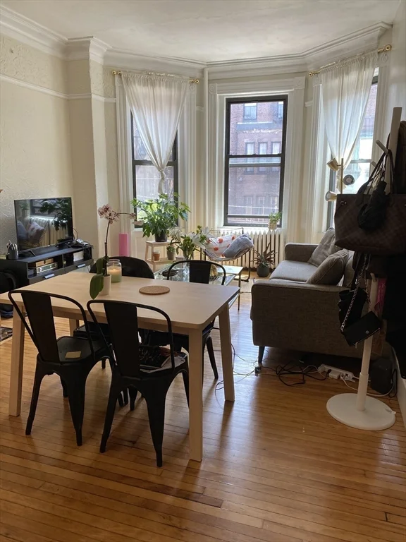 1 bed, 1 bath apartment for rent at 394 Marlborough St Unit 6, Back Bay — photo 5 of 12