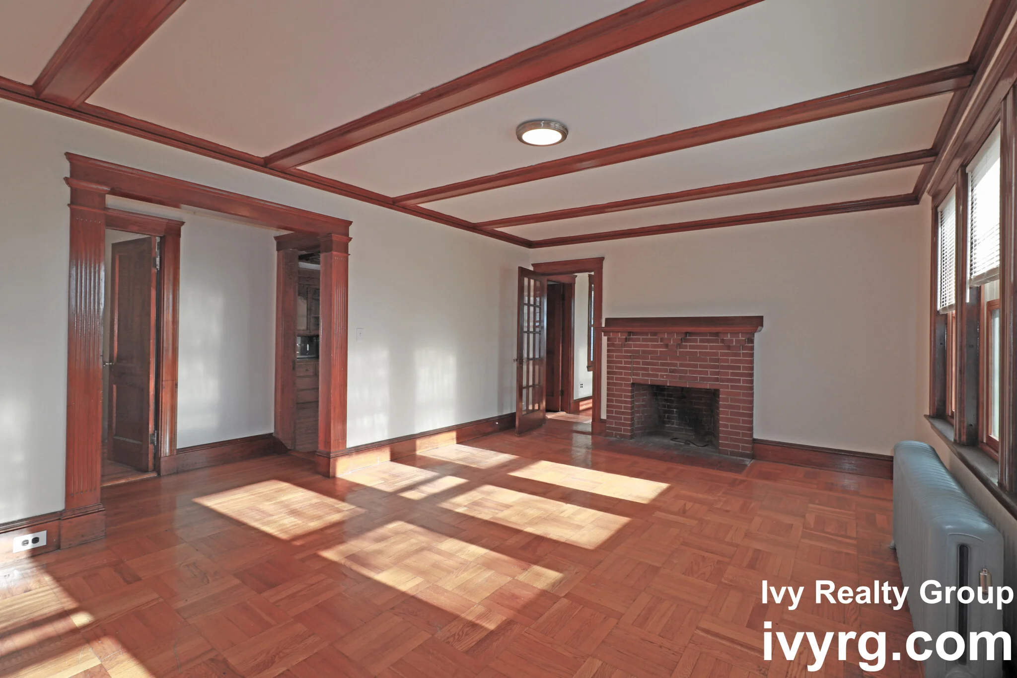 3 bed, 1 bath apartment for rent at 394 Mount Auburn St Unit 394, East Watertown — photo 3 of 21