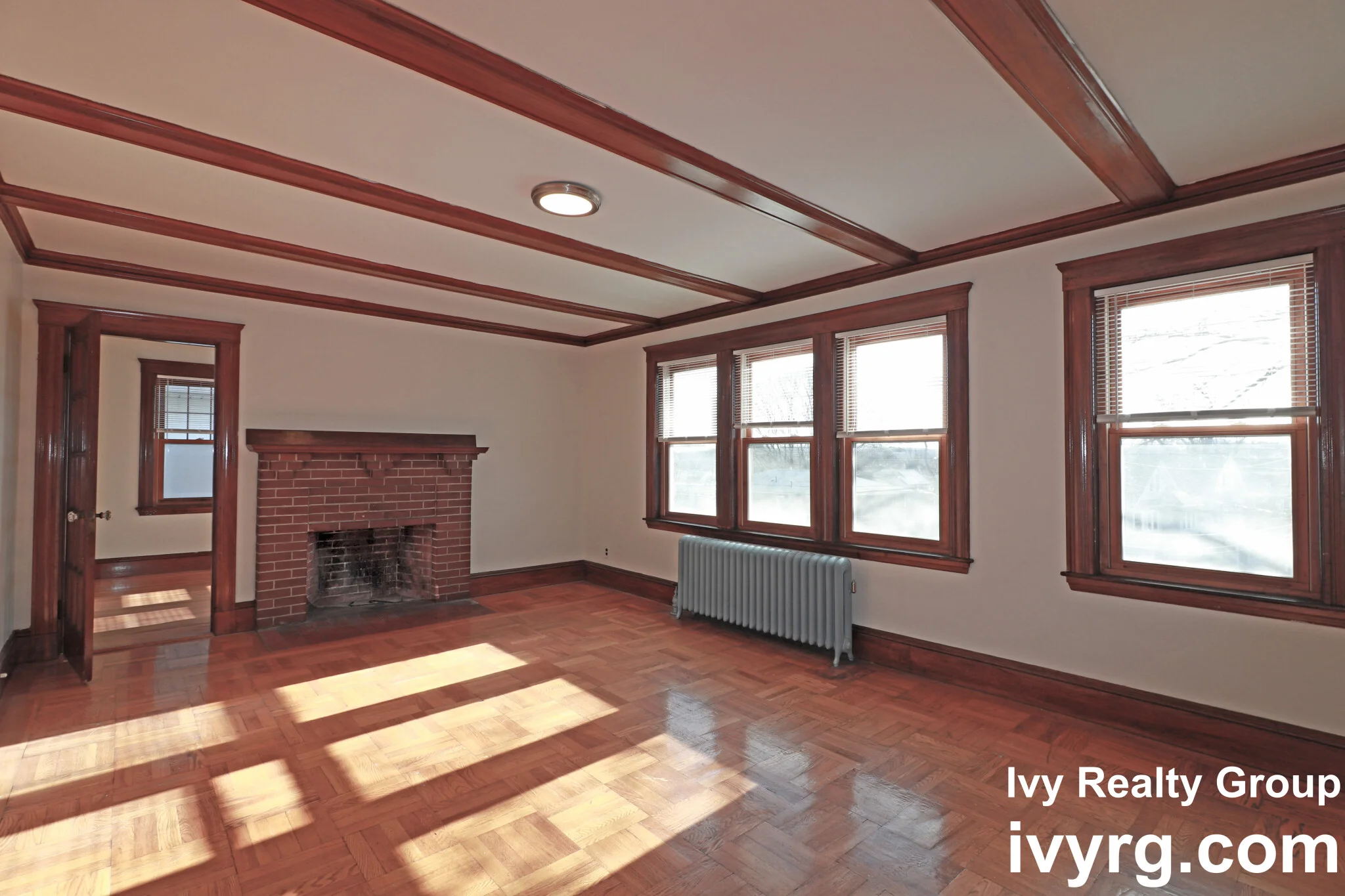3 bed, 1 bath apartment for rent at 394 Mount Auburn St Unit 394, East Watertown — photo 2 of 21