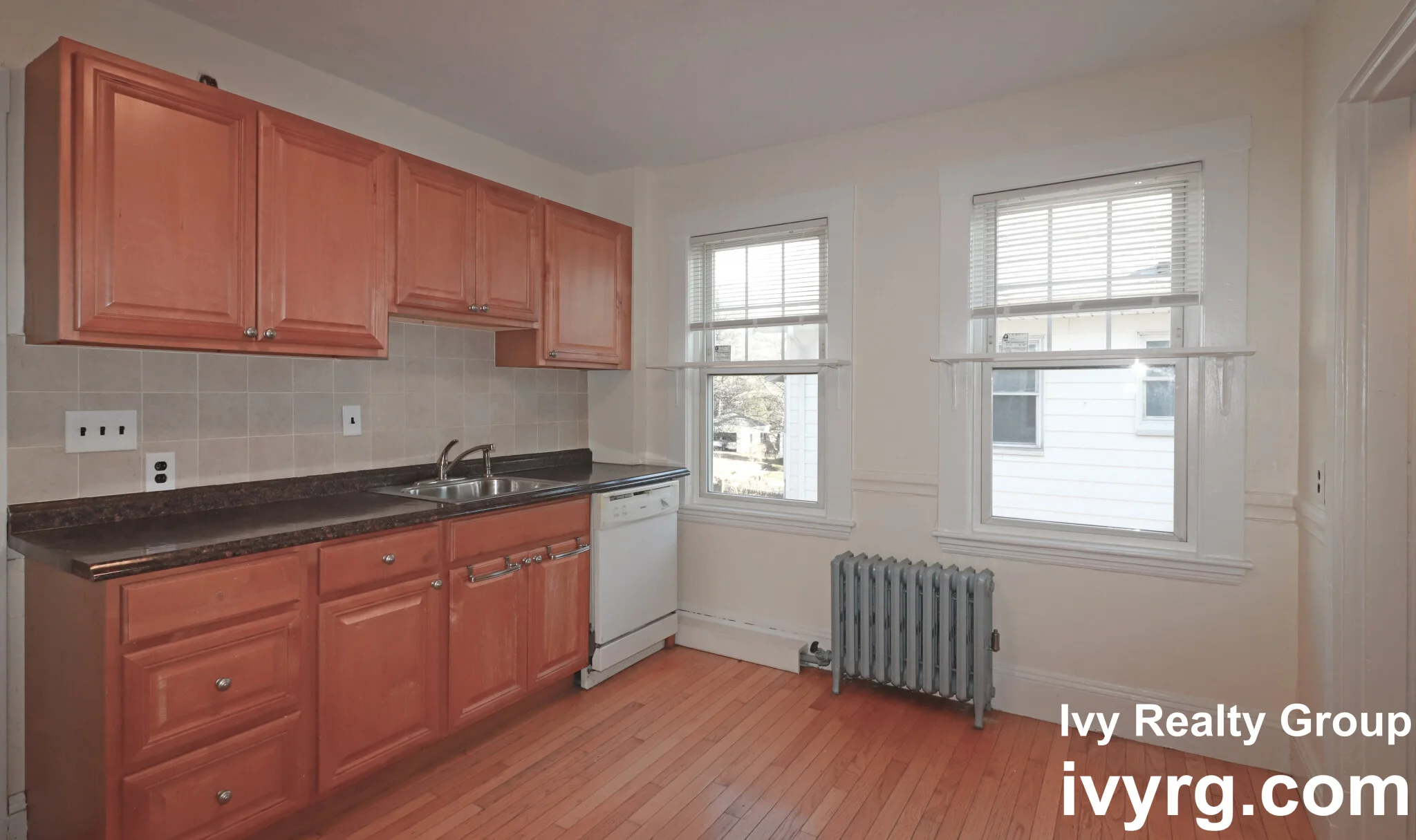 3 bed, 1 bath apartment for rent at 394 Mount Auburn St Unit 394, East Watertown — photo 13 of 21