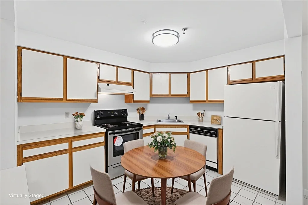 1 bed, 1 bath apartment for rent at 394 Ocean Ave Unit 412, Revere — photo 4 of 13