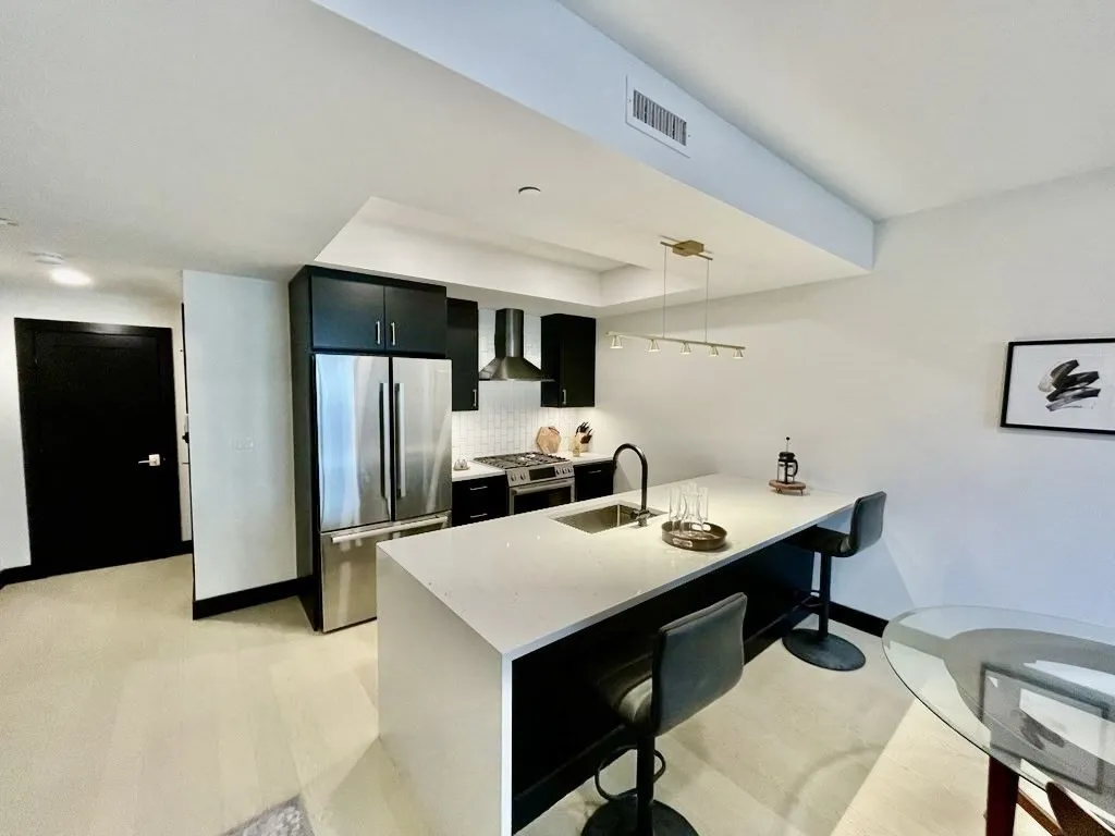 2 bed, 2 bath apartment for rent at 395 Alewife Brook Pkwa Unit 2A, West Somerville — photo 5 of 21