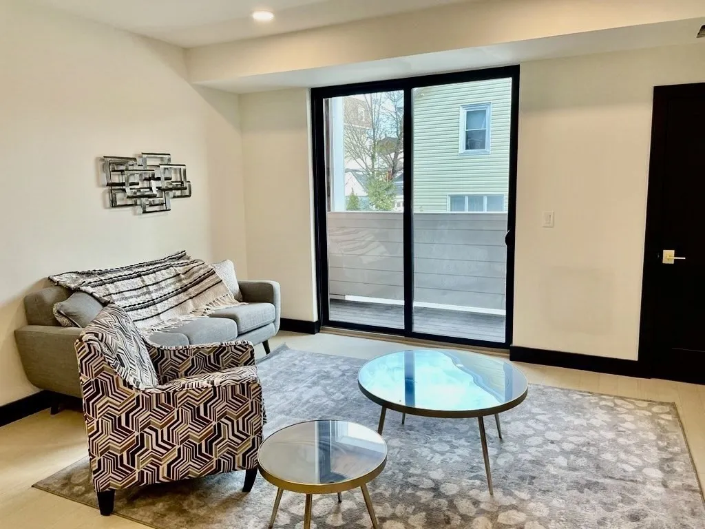 2 bed, 2 bath apartment for rent at 395 Alewife Brook Pkwa Unit 2A, West Somerville — photo 6 of 21