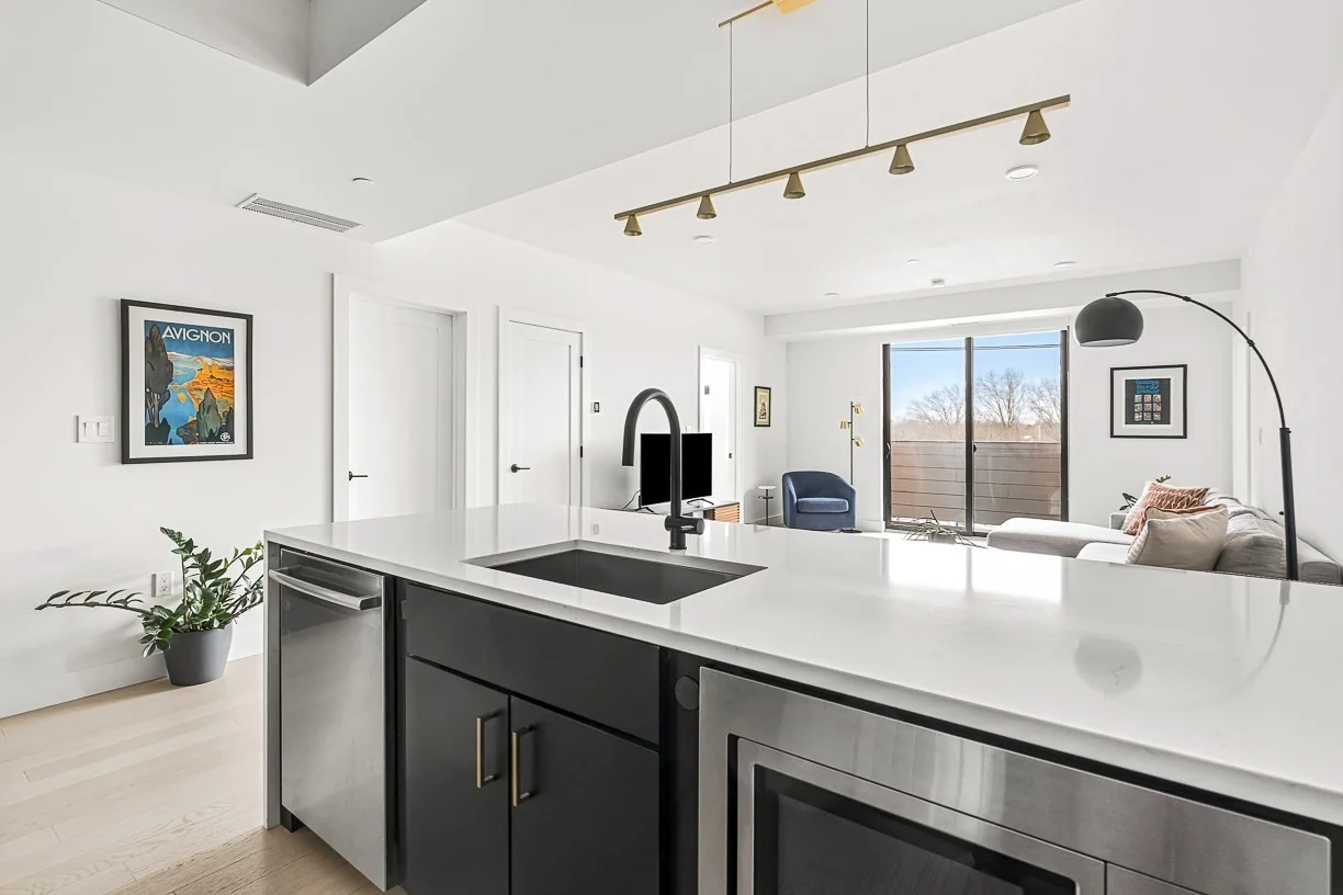 2 bed, 2 bath apartment for rent at 395 Alewife Brook Pkwa Unit 3H, West Somerville — photo 11 of 29