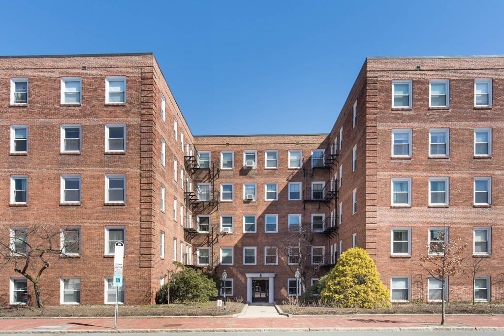 3 bed, 1 bath apartment for rent at 395 Broadway Unit L1B, Mid-Cambridge