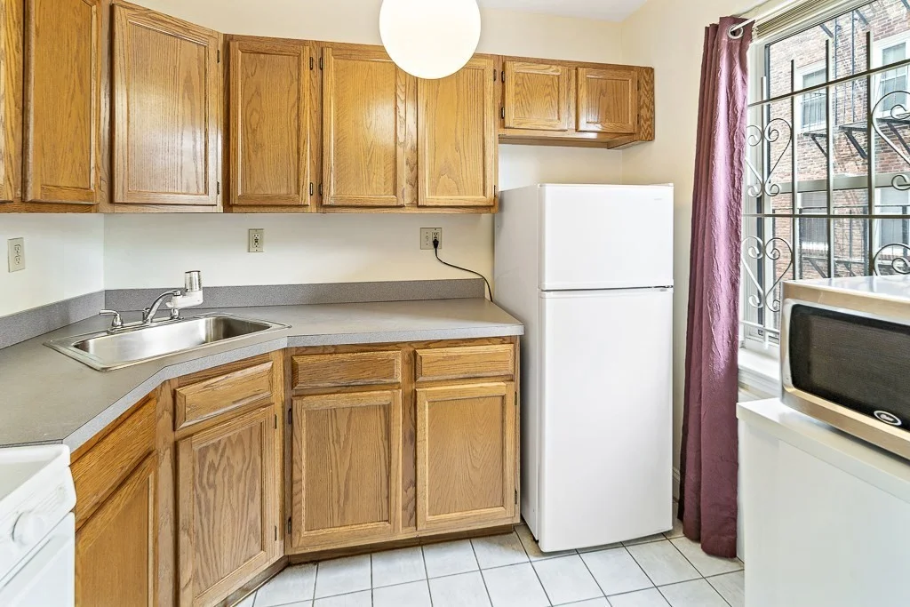 Studio bed, 1 bath apartment for rent at 395 Broadway Unit R3B, Mid Cambridge — photo 7 of 16