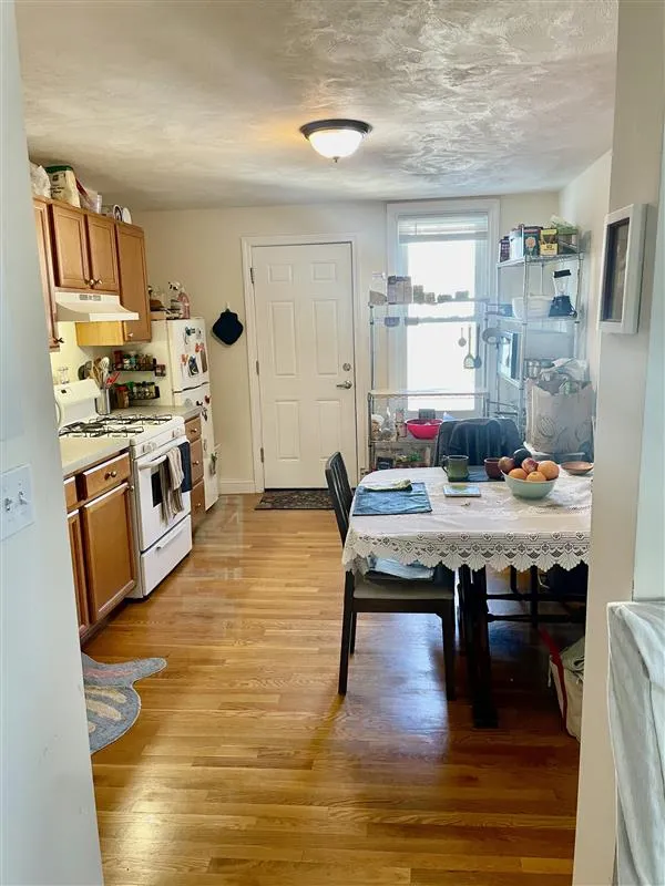2 bed, 1 bath apartment for rent at 395 Columbia St Unit 2, Wellington-Harrington — photo 14 of 17