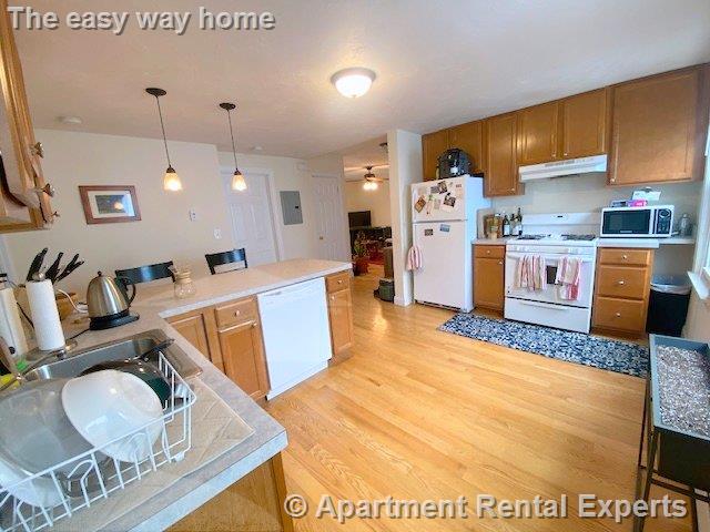 2 bed, 1 bath apartment for rent at 395 Columbia St Unit 3, Inman Square — photo 3 of 19
