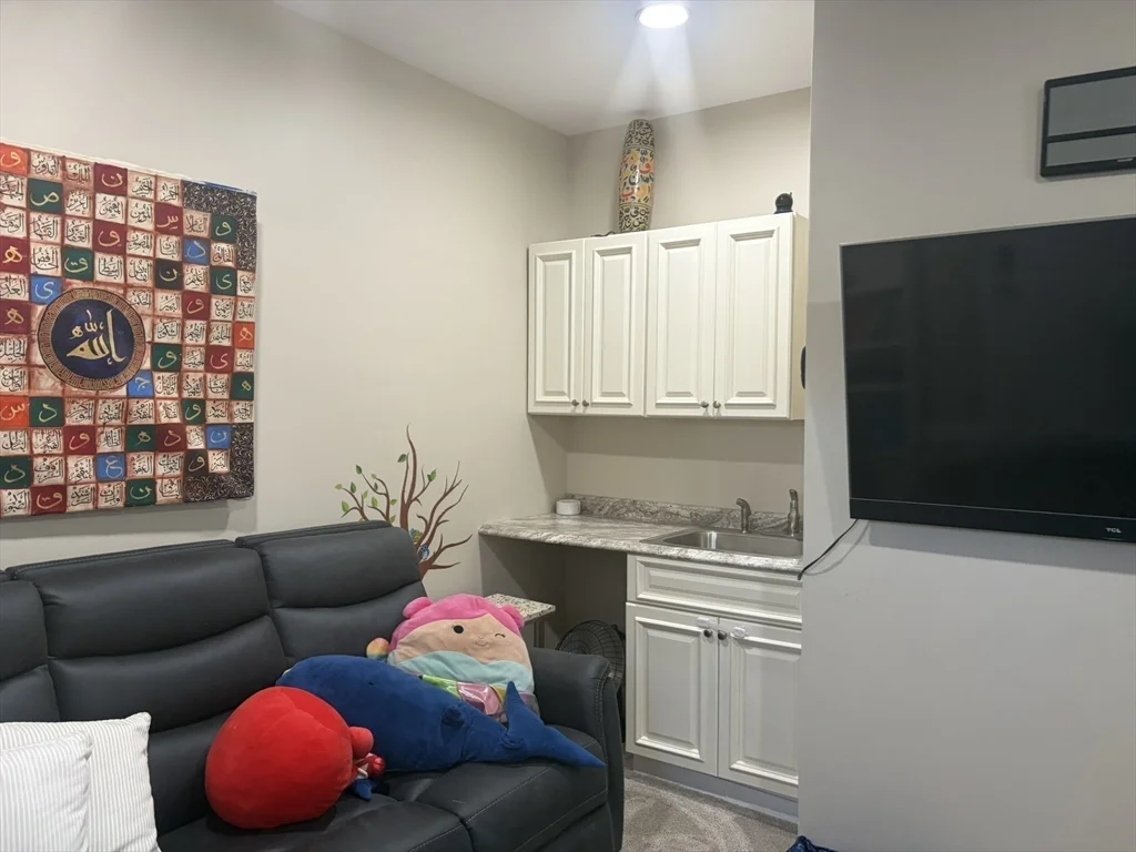 3 bed, 3 bath apartment for rent at 395 East St, Sharon — photo 19 of 21