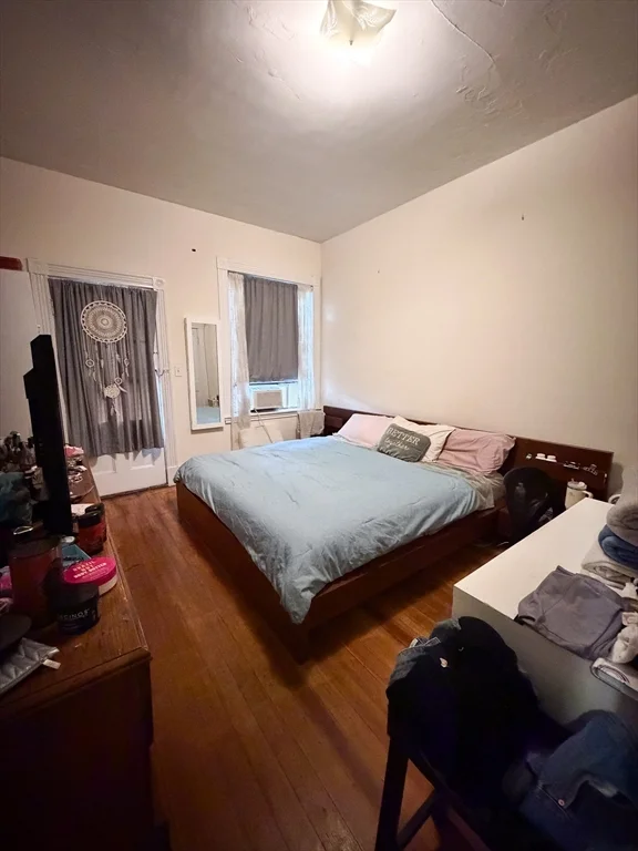 1 bed, 1 bath apartment for rent at 395 Harvard Unit 2, Coolidge Corner — photo 8 of 9