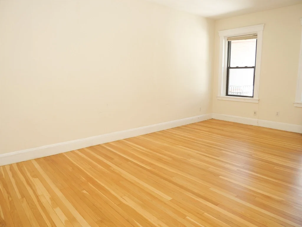 1 bed, 1 bath apartment for rent at 395 Harvard Unit 6, Coolidge Corner — photo 5 of 8