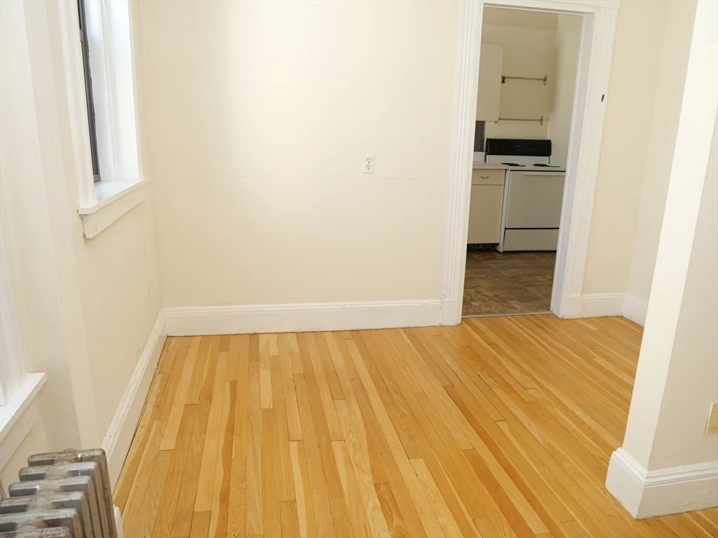 1 bed, 1 bath apartment for rent at 395 Harvard Unit 6, Coolidge Corner — photo 4 of 8