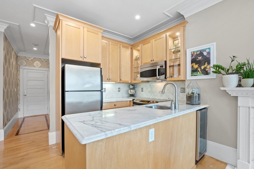 1 bed, 1 bath apartment for rent at 395 Marlborough St Unit 9, Back Bay — photo 8 of 32