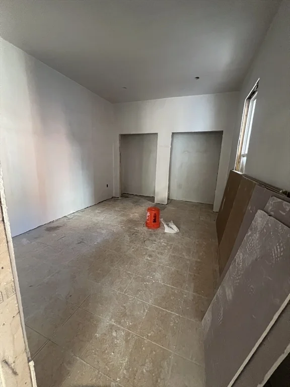 4 bed, 2 bath apartment for rent at 395 W 4th St Unit 1, South Boston — photo 9 of 30