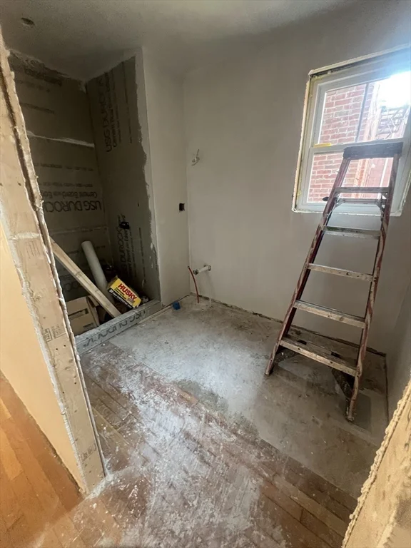 4 bed, 2 bath apartment for rent at 395 W 4th St Unit 1, South Boston — photo 10 of 30