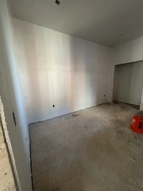 4 bed, 2 bath apartment for rent at 395 W 4th St Unit 1, South Boston — photo 11 of 30