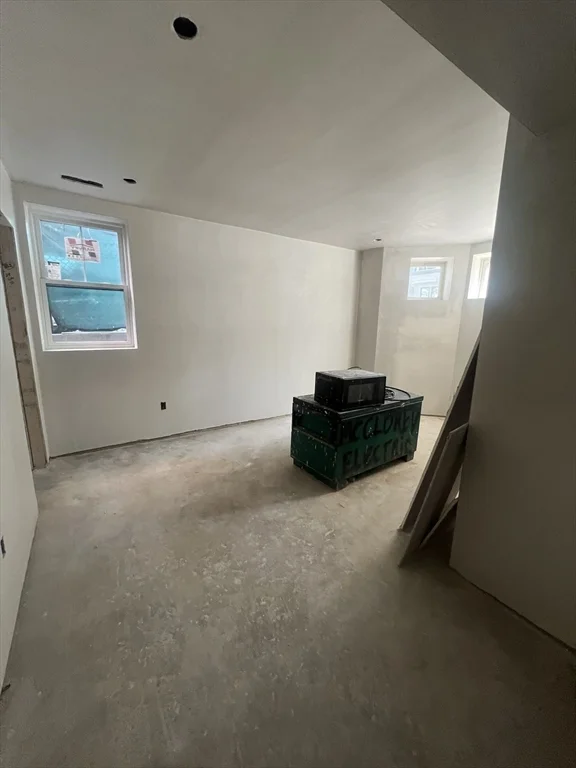 4 bed, 2 bath apartment for rent at 395 W 4th St Unit 1, South Boston — photo 17 of 30