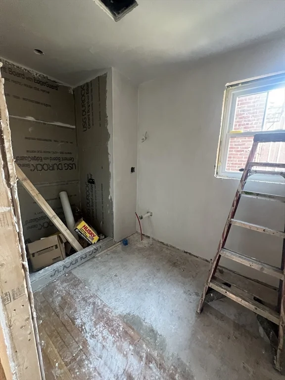 4 bed, 2 bath apartment for rent at 395 W 4th St Unit 1, South Boston — photo 14 of 30