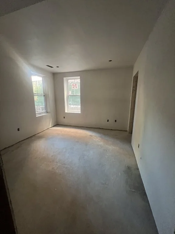 4 bed, 2 bath apartment for rent at 395 W 4th St Unit 1, South Boston — photo 22 of 30