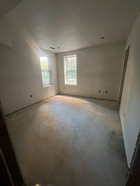 4 bed, 2 bath apartment for rent at 395 W 4th St Unit 2, South Boston — photo 23 of 34