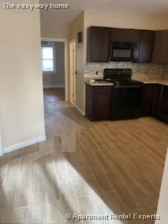 2 bed, 1 bath apartment for rent at 395 Washington St Unit 1, Ward Two — photo 6 of 9