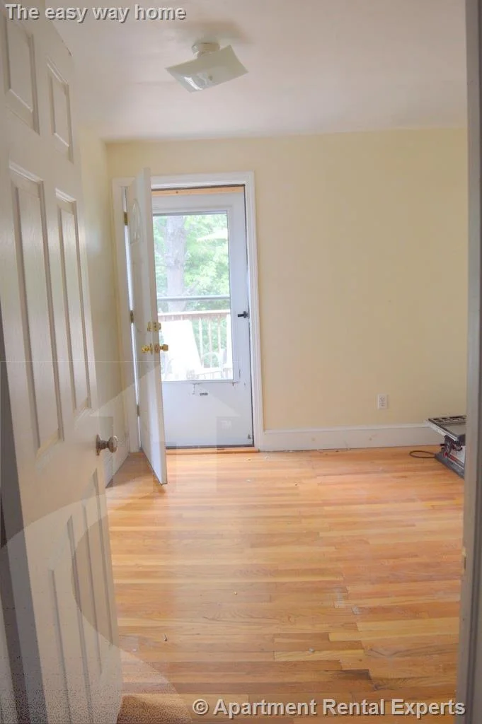 2 bed, 1 bath apartment for rent at 395 Washington St Unit 2, Ward Two — photo 4 of 6