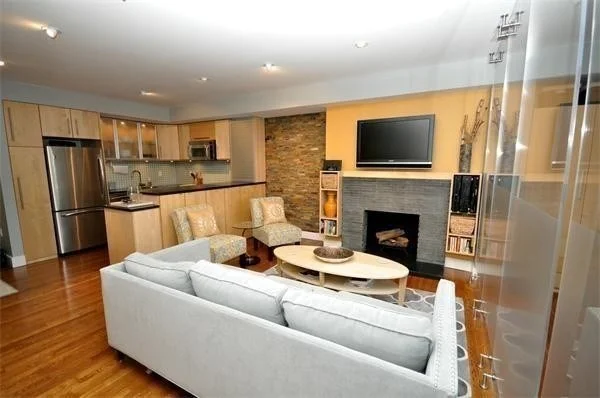 1 bed, 1 bath apartment for rent at 396 Beacon St Unit 7, Back Bay — photo 6 of 14