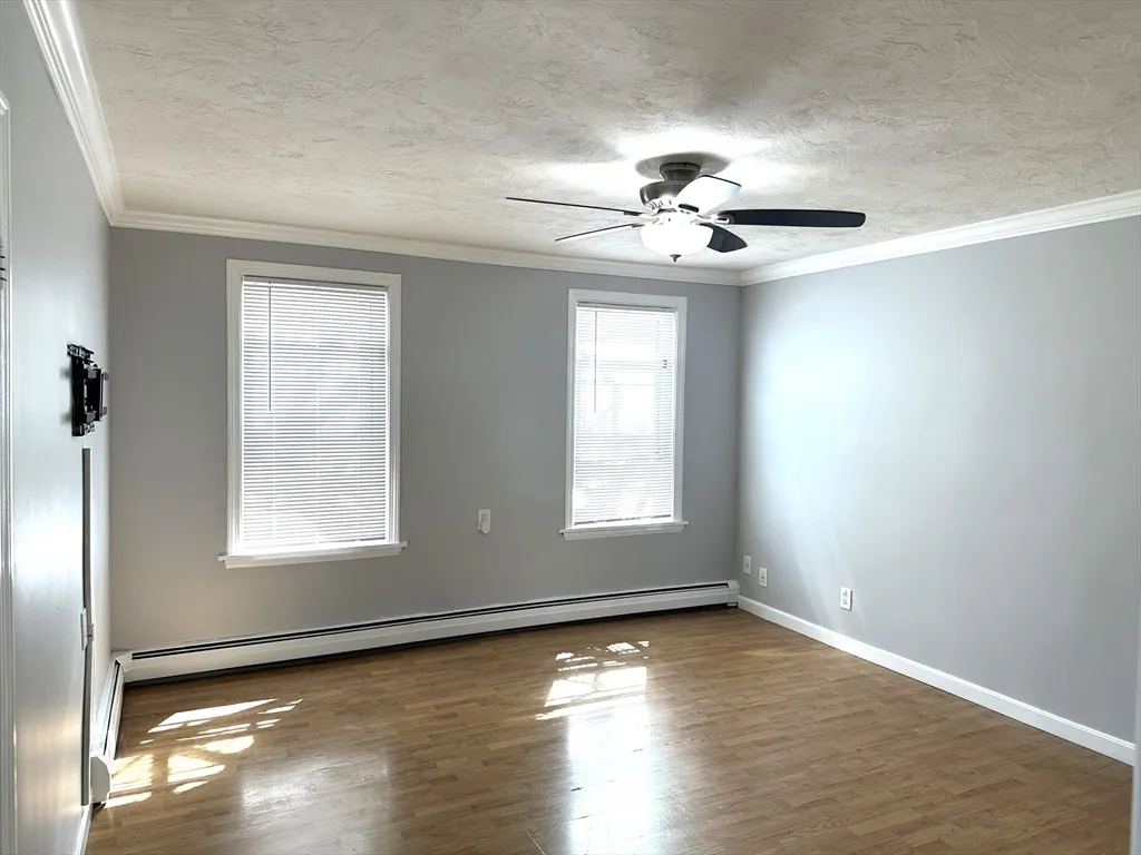 3 bed, 1 bath apartment for rent at 396 Durfee St Unit 1, Fall River — photo 11 of 13
