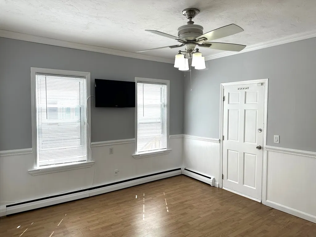 3 bed, 1 bath apartment for rent at 396 Durfee St Unit 1, Fall River — photo 7 of 13