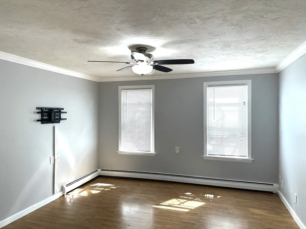 3 bed, 1 bath apartment for rent at 396 Durfee St Unit 1, Fall River — photo 10 of 13