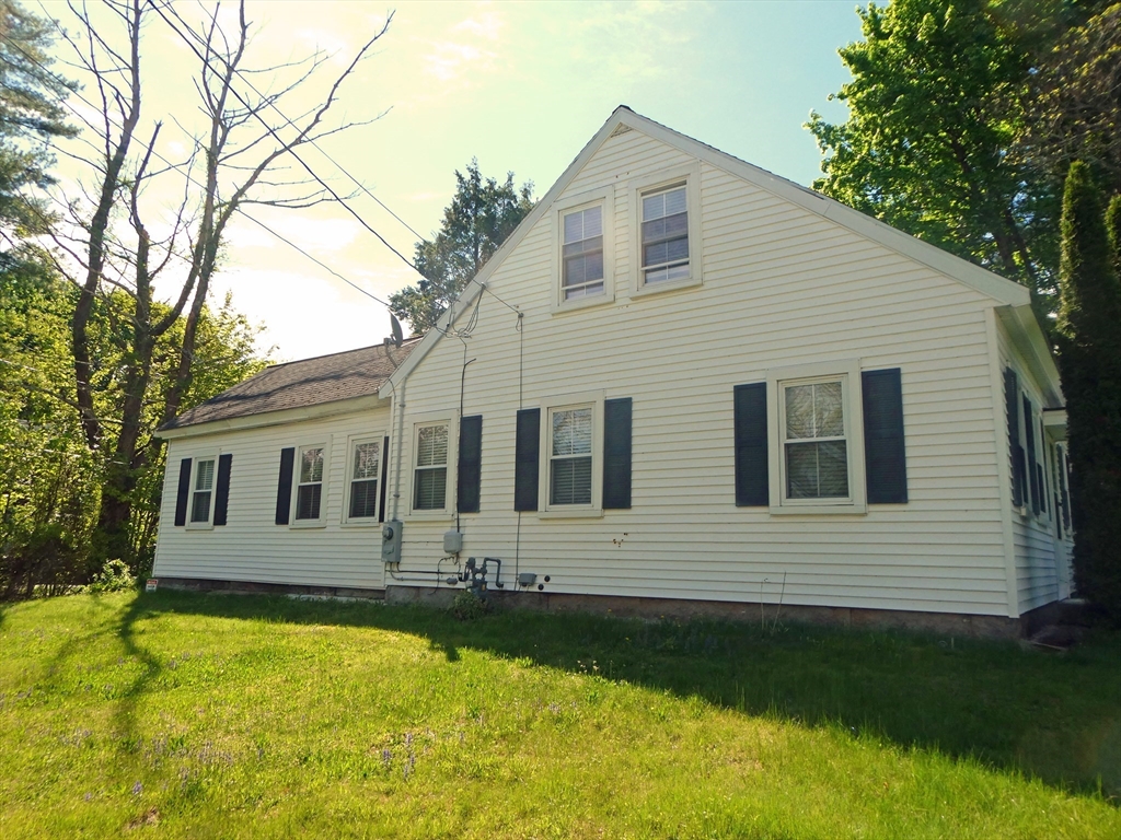 3 bed, 1 bath apartment for rent at 396 Pearl St Unit HOUSE, Brockton — photo 2 of 15