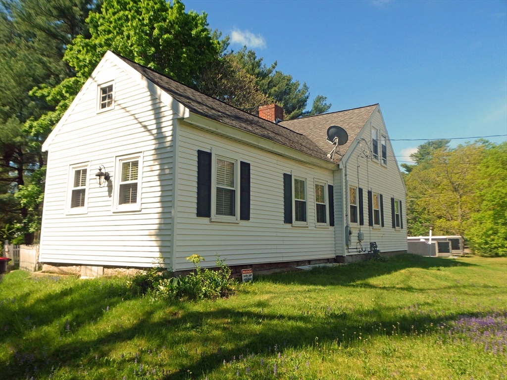 3 bed, 1 bath apartment for rent at 396 Pearl St Unit HOUSE, Brockton — photo 3 of 15