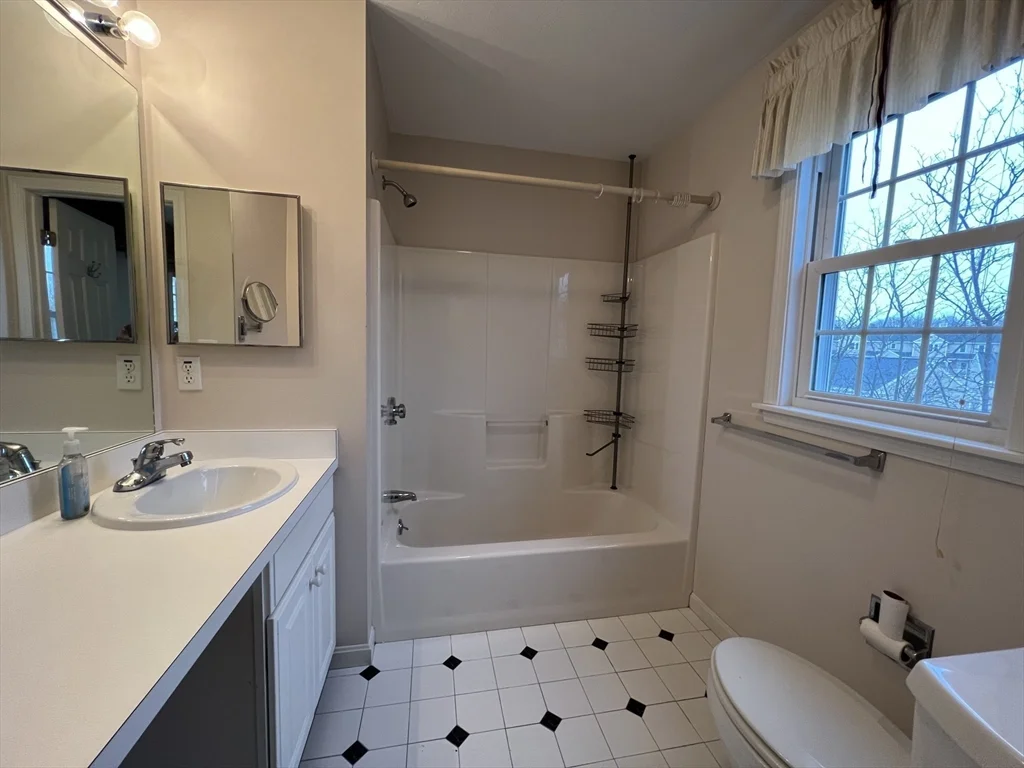 2 bed, 2 bath apartment for rent at 396 Tilden Commons Ln Unit 396, Braintree Highlands — photo 11 of 17