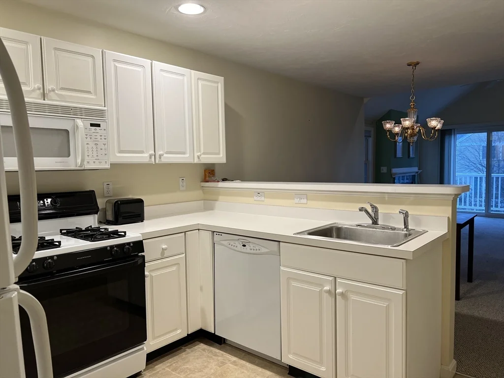 2 bed, 2 bath apartment for rent at 396 Tilden Commons Ln Unit 396, Braintree Highlands — photo 5 of 17