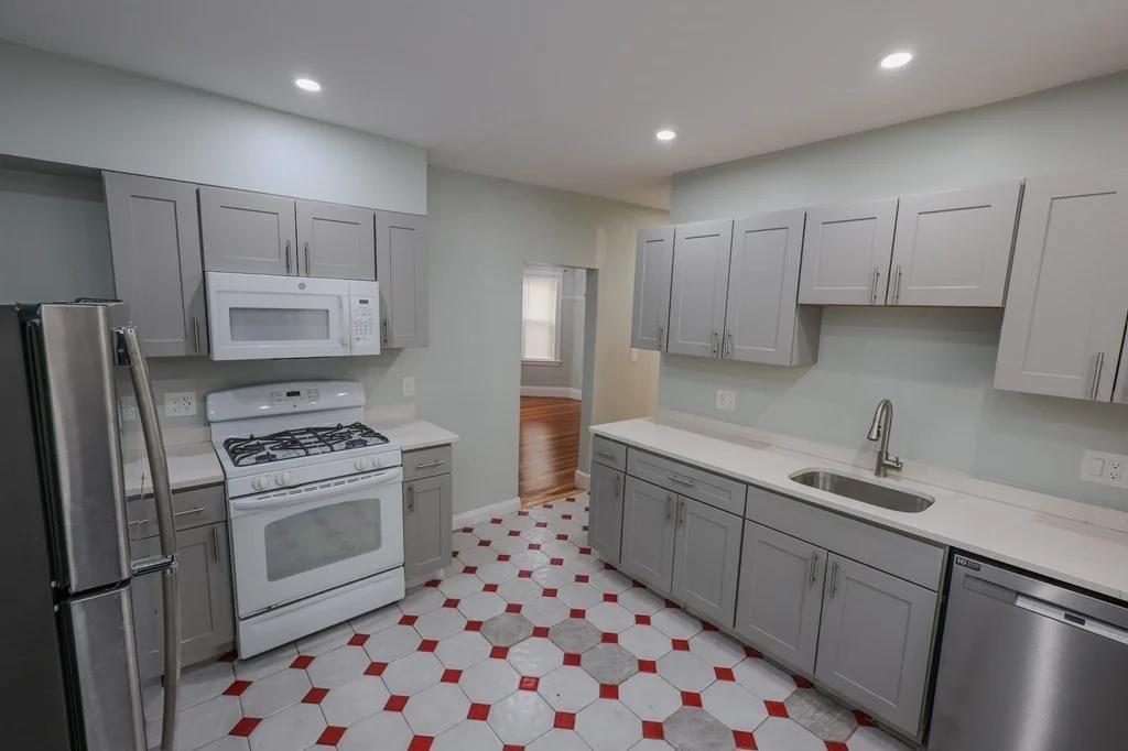 3 bed, 1 bath apartment for rent at 3960 Washington St Unit 2, Roslindale — photo 2 of 20