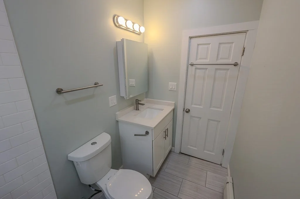 3 bed, 1 bath apartment for rent at 3960 Washington St Unit 2, Roslindale — photo 15 of 20
