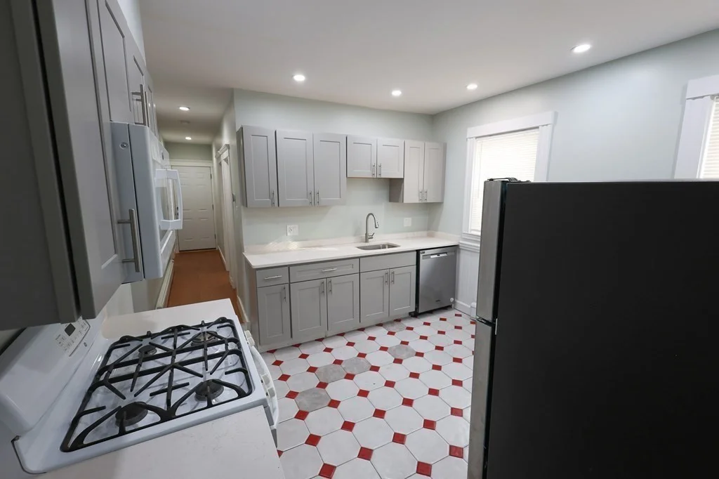 3 bed, 1 bath apartment for rent at 3960 Washington St Unit 2, Roslindale