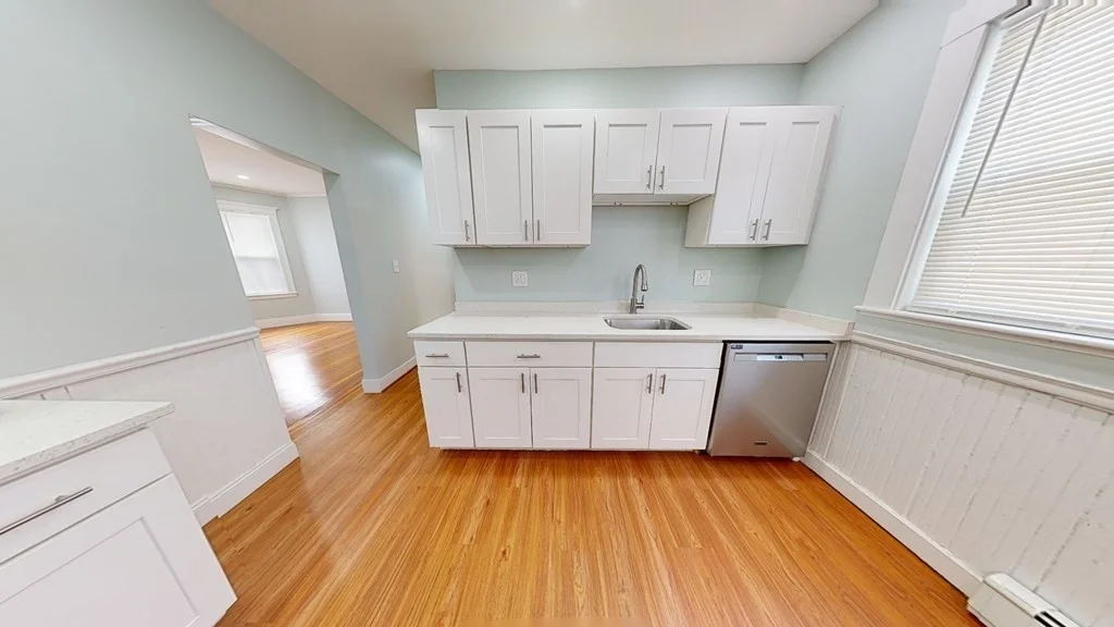 3 bed, 1 bath apartment for rent at 3960 Washington St Unit 3, Roslindale — photo 2 of 25