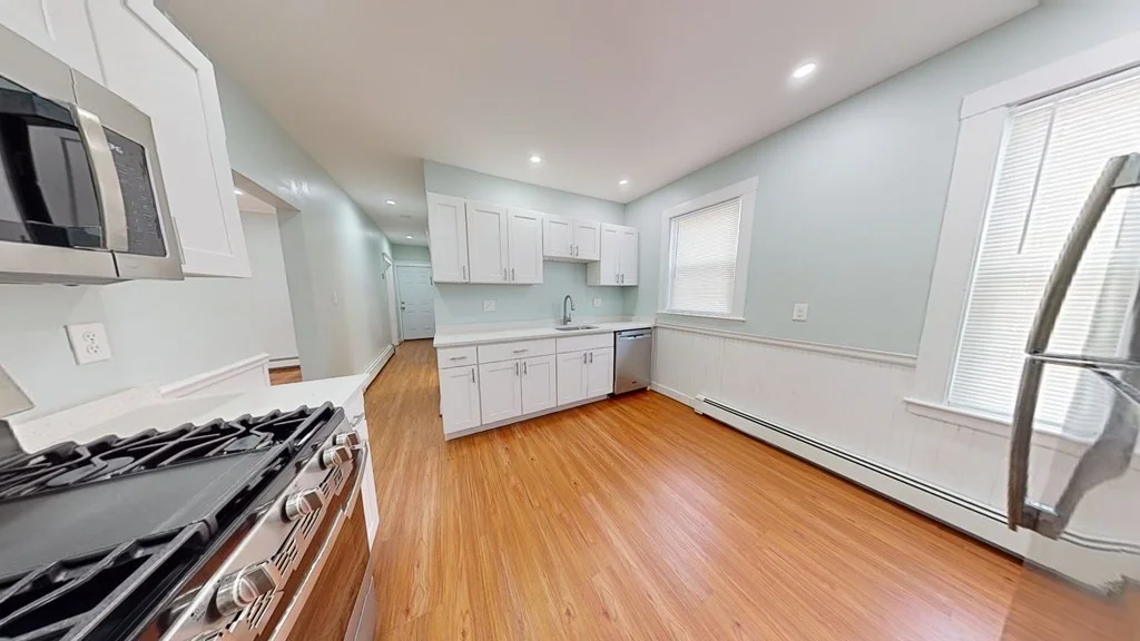 3 bed, 1 bath apartment for rent at 3960 Washington St Unit 3, Roslindale — photo 6 of 25