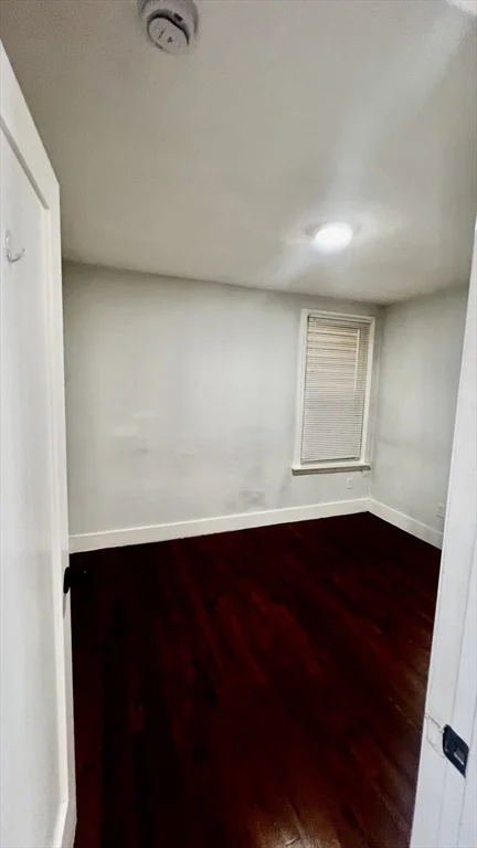 4 bed, 1 bath apartment for rent at 397 Chelsea St Unit 2, East Boston — photo 5 of 10