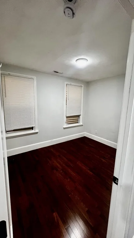 4 bed, 1 bath apartment for rent at 397 Chelsea St Unit 2, East Boston — photo 3 of 10