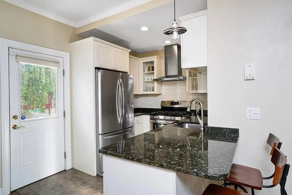 3 bed, 2 bath apartment for rent at 397 E 5th St Unit 1, South Boston — photo 2 of 14