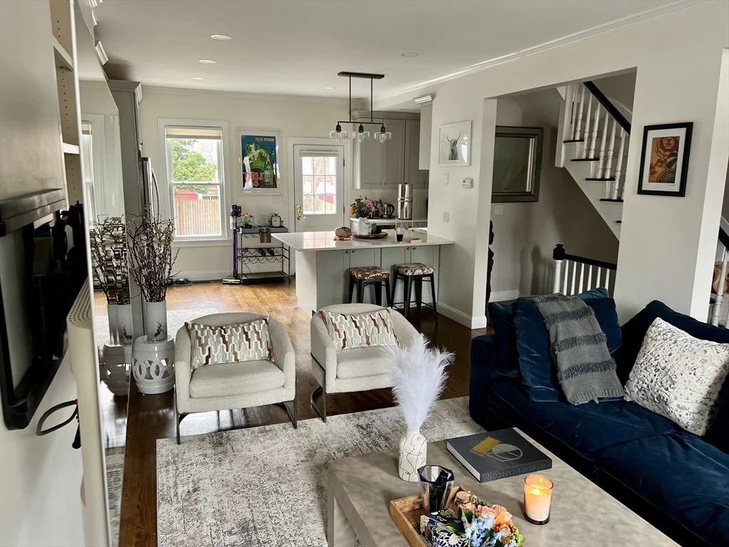 3 bed, 2 bath apartment for rent at 397 E 5th St Unit 1, South Boston — photo 4 of 14