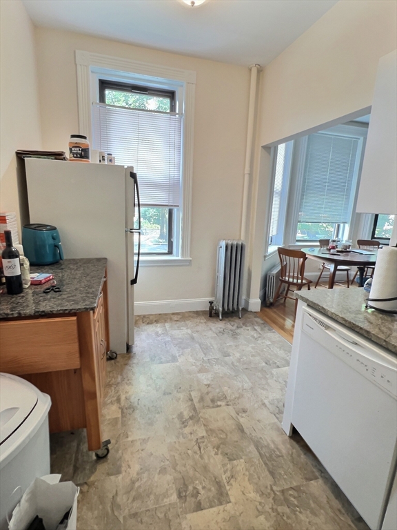 2 bed, 1.5 bath apartment for rent at 397 Harvard St Unit 2, North Brookline — photo 7 of 11