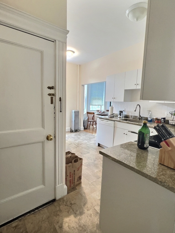 2 bed, 1.5 bath apartment for rent at 397 Harvard St Unit 2, North Brookline — photo 5 of 11