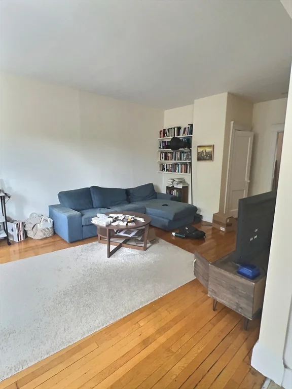 2 bed, 1 bath apartment for rent at 397 Harvard Unit 4, Coolidge Corner — photo 2 of 10
