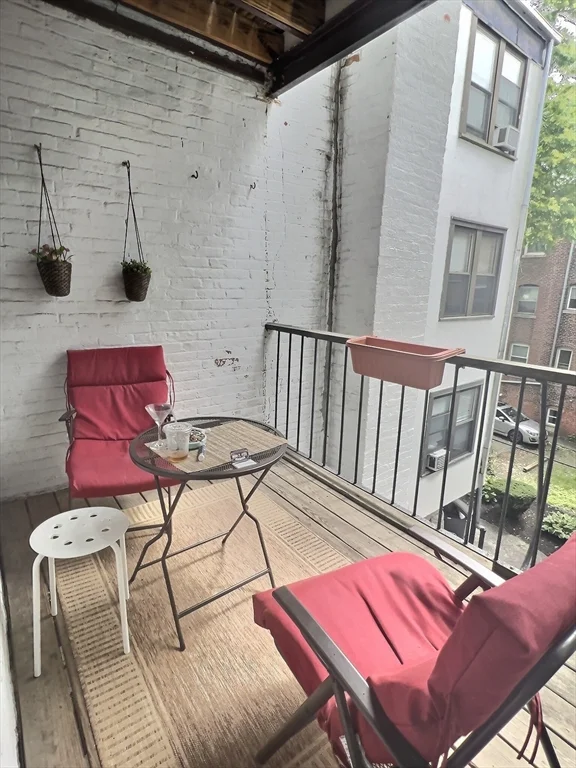 2 bed, 1 bath apartment for rent at 397 Harvard Unit 4, Coolidge Corner — photo 9 of 10